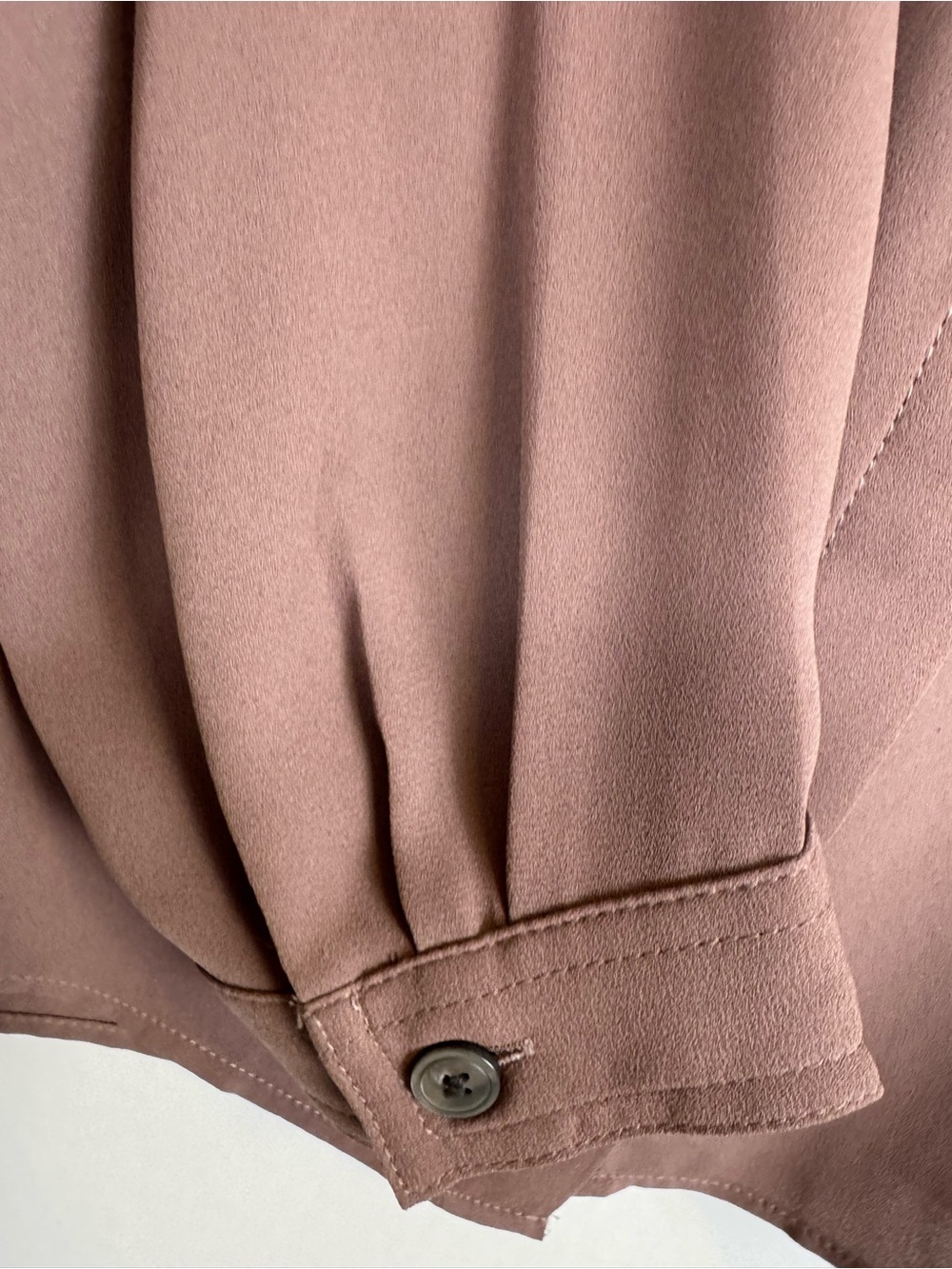 LOFT Dusty Mauve Hidden Button Pocket Blouse Medium Long Sleeve Career Top - Picture 9 of 13